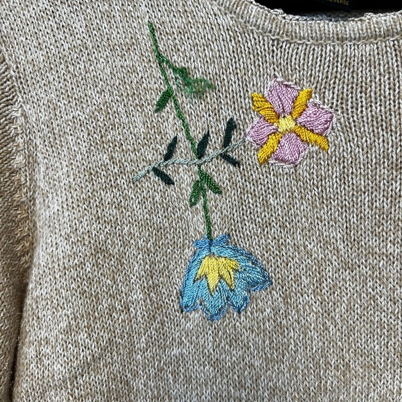 Embroidered Salon Studio by Haband XL - Picture 6 of 9